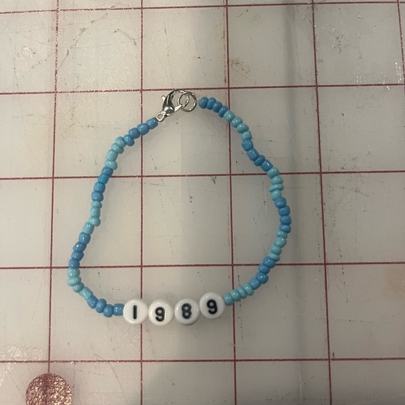 1989 Bracelet - Picture 1 of 1